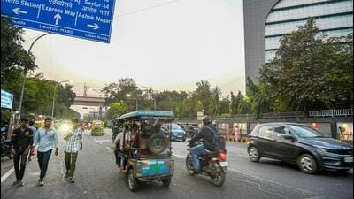 As Noida authority’s chief executive officer Lokesh M along with officials conducted a site inspection on Tuesday in this busy intersection, they found that the FOB will not only provide safety to pedestrians but also address traffic congestion issues that prevails in this stretch. (Sunil Ghosh/HT Photos)
