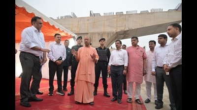 Chief minister Yogi Adityanath during an on-site inspection from Transport Nagar crossing to Padle Ganj in Gorakhpur. (Sourced) Chief minister Yogi Adityanath during an on-site inspection from Transport Nagar crossing to Padle Ganj in Gorakhpur. (Sourced)