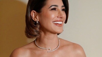 <p>క్యూట్ స్మైల్ తో పడగొట్టేస్తోంది నర్గిస్ ఫక్రి. ఈ హాట్ భామ బాలీవుడ్ లో చాలా పాపులర్. </p> (instagram-Nargis Fkhri) <p>క్యూట్ స్మైల్ తో పడగొట్టేస్తోంది నర్గిస్ ఫక్రి. ఈ హాట్ భామ బాలీవుడ్ లో చాలా పాపులర్. </p> (instagram-Nargis Fkhri)
