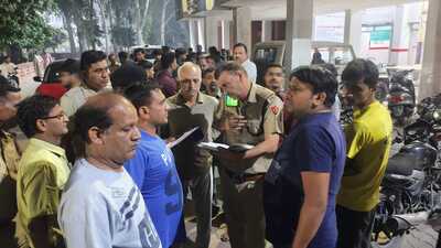 Police at the crime spot i n Sonepat on Tuesday. (HT Photo)