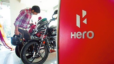 Hero MotoCorp షేర్ ధర 5% డౌన్, తగ్గిన అక్టోబర్ సేల్స్ అంతర్జాతీయ మార్కెట్లో జోష్ Hero MotoCorp షేర్ ధర 5% డౌన్, తగ్గిన అక్టోబర్ సేల్స్ అంతర్జాతీయ మార్కెట్లో జోష్