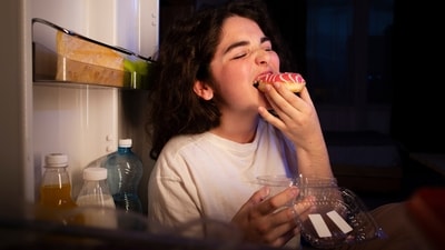 The best snack to have late at night is an item that can keep your glucose levels steady. (Freepik) The best snack to have late at night is an item that can keep your glucose levels steady. (Freepik)