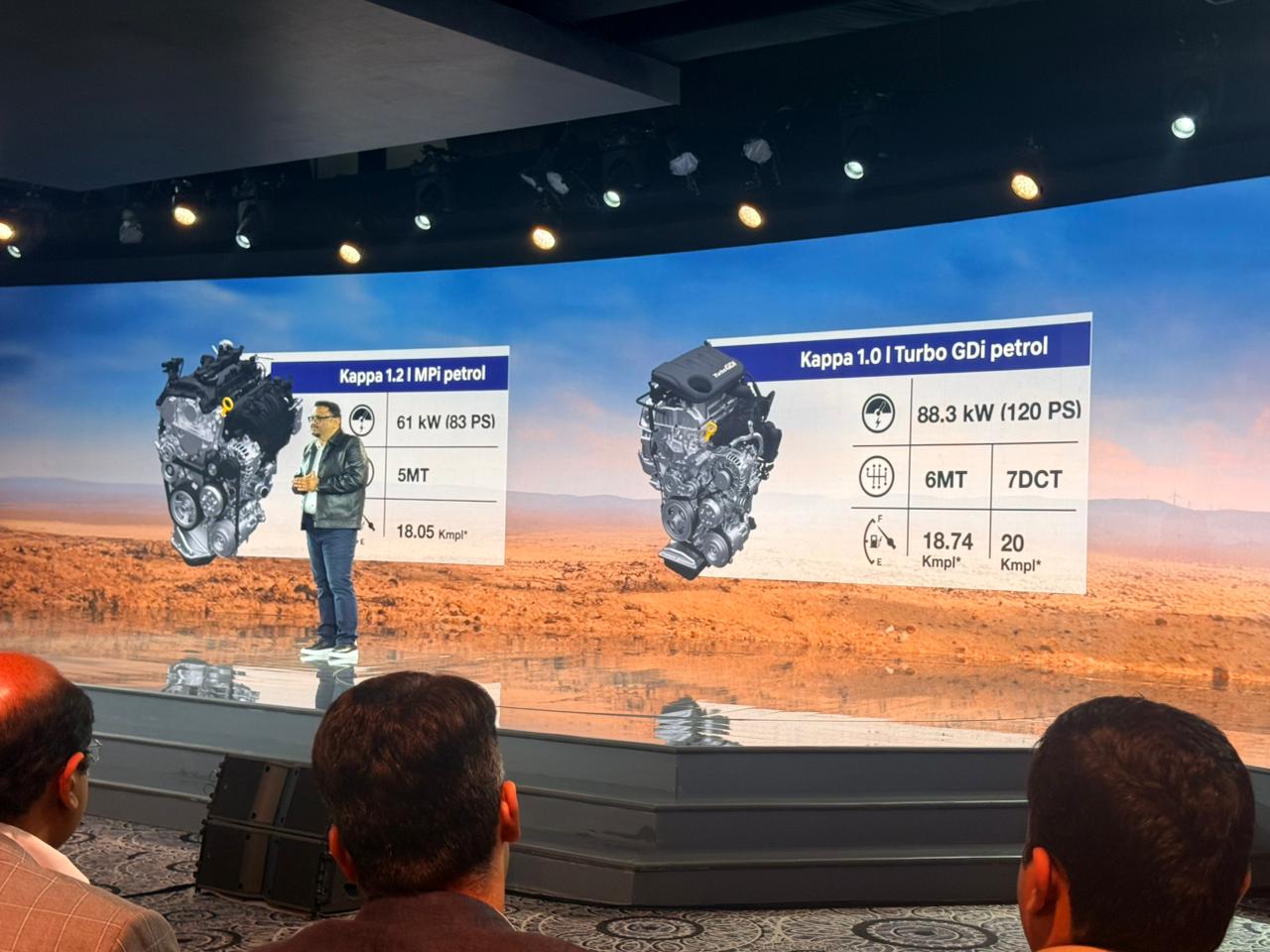 For the 2025 Venue, Hyundai has brought back the torque converter automatic transmission for the diesel engine. For the 2025 Venue, Hyundai has brought back the torque converter automatic transmission for the diesel engine.