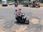 Ojha assured the house that all roads will be repaired soon (Ravi Kumar/Hindustan Times) Ojha assured the house that all roads will be repaired soon (Ravi Kumar/Hindustan Times)