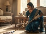 <p>ఇంటి పరిశుభ్రతకు వాస్తు నియమాలు- సరైన వాస్తు ఉన్న ఇంటికి ఎన్నడూ వ్యతిరేక శక్తి ప్రవేశించదు. ఇంట్లో ప్రతి గది, వస్తువు కూడా వాస్తుకు సంబంధించినది. ఒకవేళ ఇంటి వాస్తు స్థిరంగా ఉన్నట్లయితే, దీని ద్వారా జీవితంలోని సగం సమస్యలు పరిష్కారం అవుతాయని చెబుతారు. అదే సమయంలో, ఇంటి పరిశుభ్రతకు సంబంధించి అనేక వాస్తు నియమాలున్నాయి, ఇది ఇంటికి సంతోషం మరియు సంవృద్ధిని అందిస్తుంది. కాబట్టి మీ ఇంటిని శుభ్రపరచడమే కాకుండా ప్రతి వ్యతిరేక శక్తిని తొలగించే కొన్ని సాధారణ నియమాలను మనం ఇప్పుడు తెలుసుకుందాం. </p>(gemini)