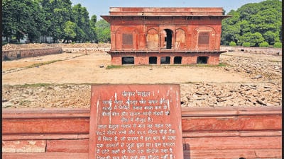 The agency will also begin work to rejuvenate fountains and illuminate the red sandstone pavilion. (HT archive) The agency will also begin work to rejuvenate fountains and illuminate the red sandstone pavilion. (HT archive)