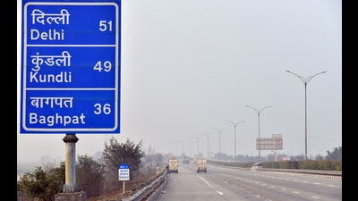 The phase 1 of the Delhi-Dehradun Expressway connects to the Eastern Peripheral Expressway near Baghpat. (Sakib Ali/ HT Photo) The phase 1 of the Delhi-Dehradun Expressway connects to the Eastern Peripheral Expressway near Baghpat. (Sakib Ali/ HT Photo)