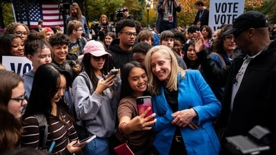 Former Representative Abigail Spanberger won the Virginia governor elections (Bloomberg) Former Representative Abigail Spanberger won the Virginia governor elections (Bloomberg)