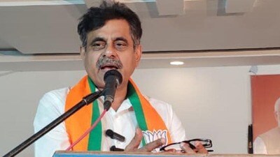 చేవెళ్ల ఎంపీ కొండా విశ్వేశ్వర్ రెడ్డి చేవెళ్ల ఎంపీ కొండా విశ్వేశ్వర్ రెడ్డి