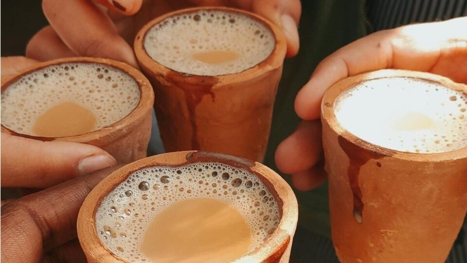 ভুল পদ্ধতিতে চা পান করলে পচে যেতে পারে অন্ত্র!