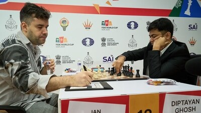 Ian Nepomniachtchi lost to Diptayan Ghosh. Ian Nepomniachtchi lost to Diptayan Ghosh.