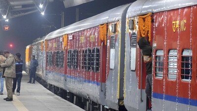 The passenger, identified as Nihaal, was allegedly assaulted onboard the Andaman Express when he objected to being charged ₹130 for a vegetarian meal, saying that it was overpriced. (PTI/ Representative) The passenger, identified as Nihaal, was allegedly assaulted onboard the Andaman Express when he objected to being charged ₹130 for a vegetarian meal, saying that it was overpriced. (PTI/ Representative)