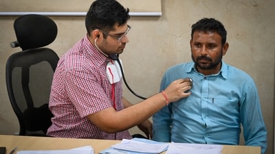 Delhi's rising AQI is contributing to the increased risk of lung cancer. (Hindustan Times) Delhi's rising AQI is contributing to the increased risk of lung cancer. (Hindustan Times)