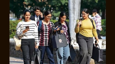 Students enjoying the sun at Panjab University, Chandigarh, on Thursday. (Keshav Singh/HT) Students enjoying the sun at Panjab University, Chandigarh, on Thursday. (Keshav Singh/HT)