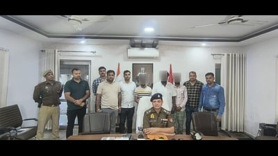 The accused including bank manager of the private bank was arrested along with accomplices (HT Photo)