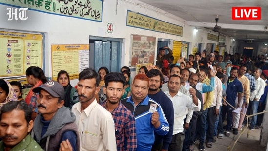 Vote counting in progress in Harsidhi (SC), Raxaul, Sugauli, and Kishanganj, with early postal ballot trends expected shortly.
