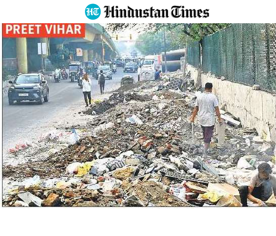 Karkari Mor near Preet Vihar turned into C&D waste dump site. (Photo/Arvind Yadav.) Karkari Mor near Preet Vihar turned into C&D waste dump site. (Photo/Arvind Yadav.)
