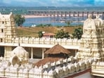 The Sri Seetha Ramachandra Swamy Temple in Bhadrachalam is in Telangana while several associated temple lands lie in Purushottapatnam, which is part of Andhra Pradesh. (HT PHOTO) The Sri Seetha Ramachandra Swamy Temple in Bhadrachalam is in Telangana while several associated temple lands lie in Purushottapatnam, which is part of Andhra Pradesh. (HT PHOTO)