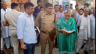 Forensic team of Rohtak police at Baliyana village of Rohtak after double murder on Friday. (Manoj Dhaka/HindustanTimes) Forensic team of Rohtak police at Baliyana village of Rohtak after double murder on Friday. (Manoj Dhaka/HindustanTimes)