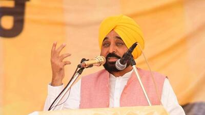 Punjab CM Bhagwant Mann addressing a rally in Tarn Taran on Friday. (HT Photo)
