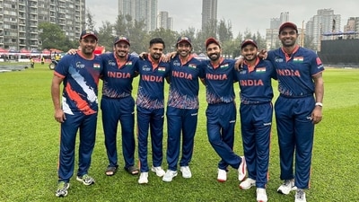 No handshakes between India and Pakistan players in the Hong Kong Sixes tournament. (Dinesh Karthik - X) No handshakes between India and Pakistan players in the Hong Kong Sixes tournament. (Dinesh Karthik - X)
