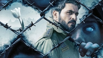 Manav Kaul stars as DSP Ridwaan Sayyed in Baramulla. (Instagram/netflix_in)