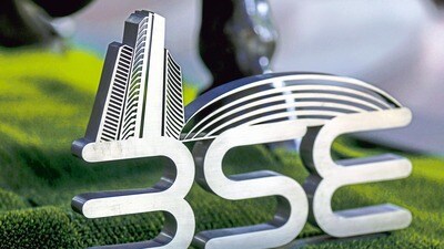 స్టాక్ మార్కెట్ నీరసించినా.. బీఎస్ఈ షేర్ 7% జంప్.. కొనుగోలు చేయొచ్చా? (Photo: Bloomberg) స్టాక్ మార్కెట్ నీరసించినా.. బీఎస్ఈ షేర్ 7% జంప్.. కొనుగోలు చేయొచ్చా? (Photo: Bloomberg)
