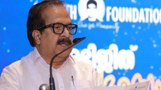 Senior Congress leaders, including Ramesh Chennithala, on Friday protested against the Left-ruled Thiruvananthapuram corporation over the damage caused to the statue of former Kerala CM R Sankar located at Palayam here. (X/Ramesh Chennithala)