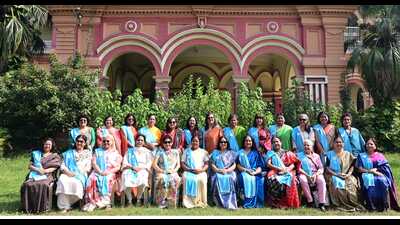 The Class of 1975 back at Loreto Convent. Lucknow (Mushtaq Ali/HT) The Class of 1975 back at Loreto Convent. Lucknow (Mushtaq Ali/HT)