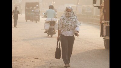 Transport, municipal, and pollution control departments told to intensify checks on diesel vehicles and construction sites to cut air pollution. (PTI) Transport, municipal, and pollution control departments told to intensify checks on diesel vehicles and construction sites to cut air pollution. (PTI)