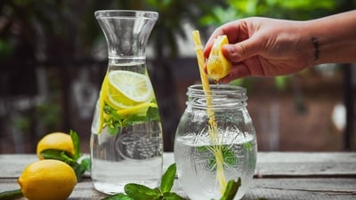 Regulate your thyroid functions well with the help of lemon water. (Picture credit: Freepik) Regulate your thyroid functions well with the help of lemon water. (Picture credit: Freepik)