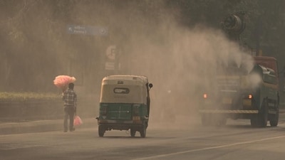 Data from the Central Pollution Control Board (CPCB)’s Sameer app showed that at 8 am, 23 out of the 39 active air quality monitoring stations were in the ‘severe’ category. (Vipin Kumar/ HT photo) Data from the Central Pollution Control Board (CPCB)’s Sameer app showed that at 8 am, 23 out of the 39 active air quality monitoring stations were in the ‘severe’ category. (Vipin Kumar/ HT photo)