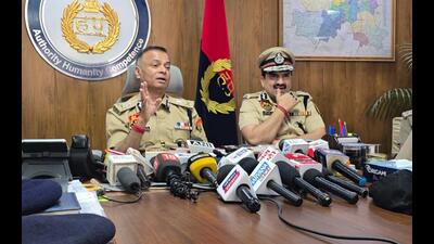 Haryana director general of police (DGP) OP Singh (L) Haryana director general of police (DGP) OP Singh (L)