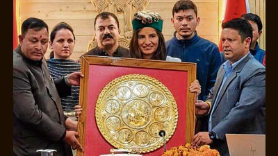 Renuka Thakur being honoured with a Chamba Thaal by local authorities in Rohru on Sunday. (HT Photo) Renuka Thakur being honoured with a Chamba Thaal by local authorities in Rohru on Sunday. (HT Photo)