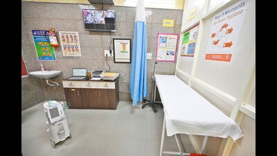 Under Ayushman Bharat, Delhi will set up upgraded health centres offering diagnostics, free medicines, and maternal and child care. (HT Archive) Under Ayushman Bharat, Delhi will set up upgraded health centres offering diagnostics, free medicines, and maternal and child care. (HT Archive)
