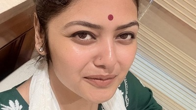 নিজের লুক বিশ্লেষণ করে কী বললেন সায়নী?