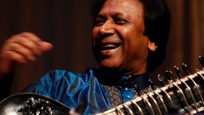 Padma Shri Ustad Shahid Parvez to perform at HCL Concerts’ Morning Raaga on Sunday (shahidparvezkhan.com)