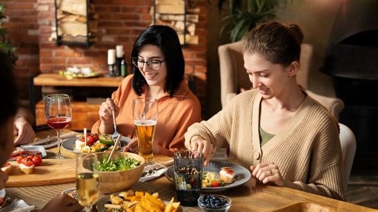 You can stick to your fitness goals by following a few mindful rules that help prevent overeating. (Picture credit: Freepik)