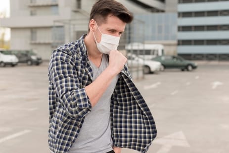 Delhi’s air is getting worse every winter and people are literally breathing poison as the city converts into a gas chamber. (Freepik)