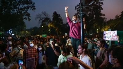 Initially, the protest took place amid high police deployment, with Delhi Police saying people had gathered without police permission. Protesters also claimed they had been threatened by the police and were told that they would register FIRs and detain them. (ANI)