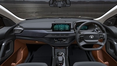 Depending on the variant, the cabin theme of the Tata Harrier EV changes. Depending on the variant, the cabin theme of the Tata Harrier EV changes.