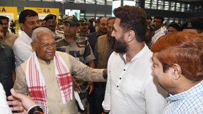 బీహార్ రెండో దశ: చిన్న పార్టీలే కింగ్‌మేకర్లు.. తలరాతను తేల్చే సామాజిక సమీకరణాలు