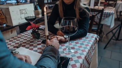 A woman posted on Reddit that her long awaited first date turned into a nightmare when her date left her alone at the restaurant with the bill. (Representational image/Unsplash)