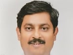 Das was born in Muzaffarpur on August 18, 1976, according to Navbharat Times, and completed his MBBS and M.D. degrees from Patna Medical College. Das was born in Muzaffarpur on August 18, 1976, according to Navbharat Times, and completed his MBBS and M.D. degrees from Patna Medical College.