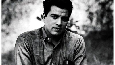 Dharmendra is described as a loving and cultured man by Bina Kak.