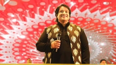 Divya Kumar earlier collaborated with Sukhwinder Singh and Swagat Rathod for Ishaqbaazi from Shah Rukh Khan’s 2018 film Zero. (Instagram/aslidivyakumar) Divya Kumar earlier collaborated with Sukhwinder Singh and Swagat Rathod for Ishaqbaazi from Shah Rukh Khan’s 2018 film Zero. (Instagram/aslidivyakumar)