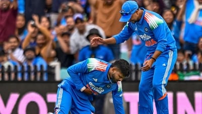 India's Shreyas Iyer falls on the ground after taking a catch to dismiss Australia's Alex Carey (AFP) India's Shreyas Iyer falls on the ground after taking a catch to dismiss Australia's Alex Carey (AFP)