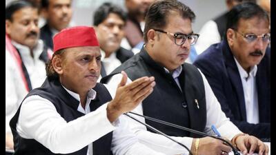 Samajwadi Party chief Akhilesh Yadav addressing a press conference in Lucknow. (ANI)