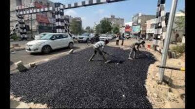 The administration has made it mandatory for every department to conduct its own inspection of roads built or recarpeted under its supervision. (HT Photo for representation) The administration has made it mandatory for every department to conduct its own inspection of roads built or recarpeted under its supervision. (HT Photo for representation)