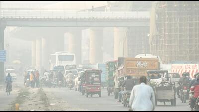The sharp deterioration in the air quality came a day after pollution data went missing for around 10 hours. (ANI) The sharp deterioration in the air quality came a day after pollution data went missing for around 10 hours. (ANI)